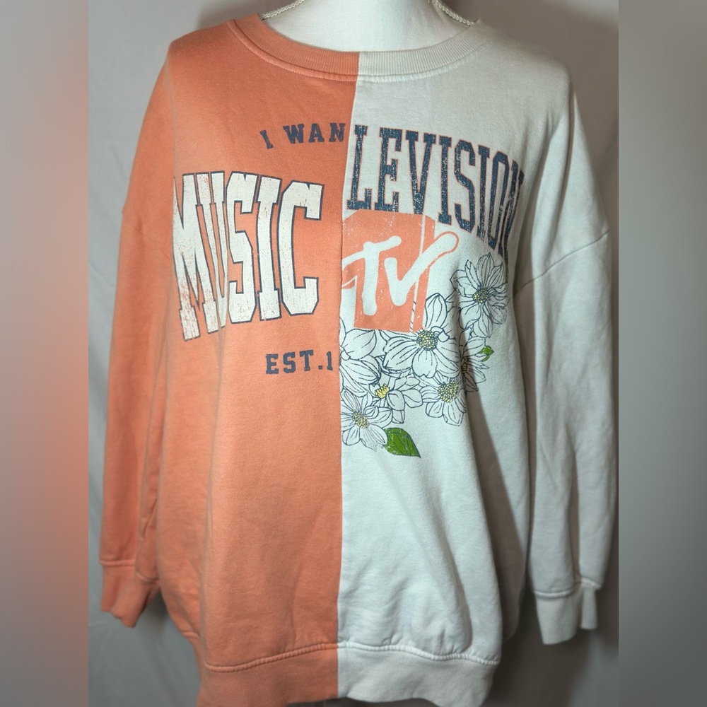 MTV CREWNECK, size small, split design.